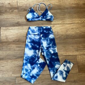Spiritual Gangster Blue Tie-Dye Leggings